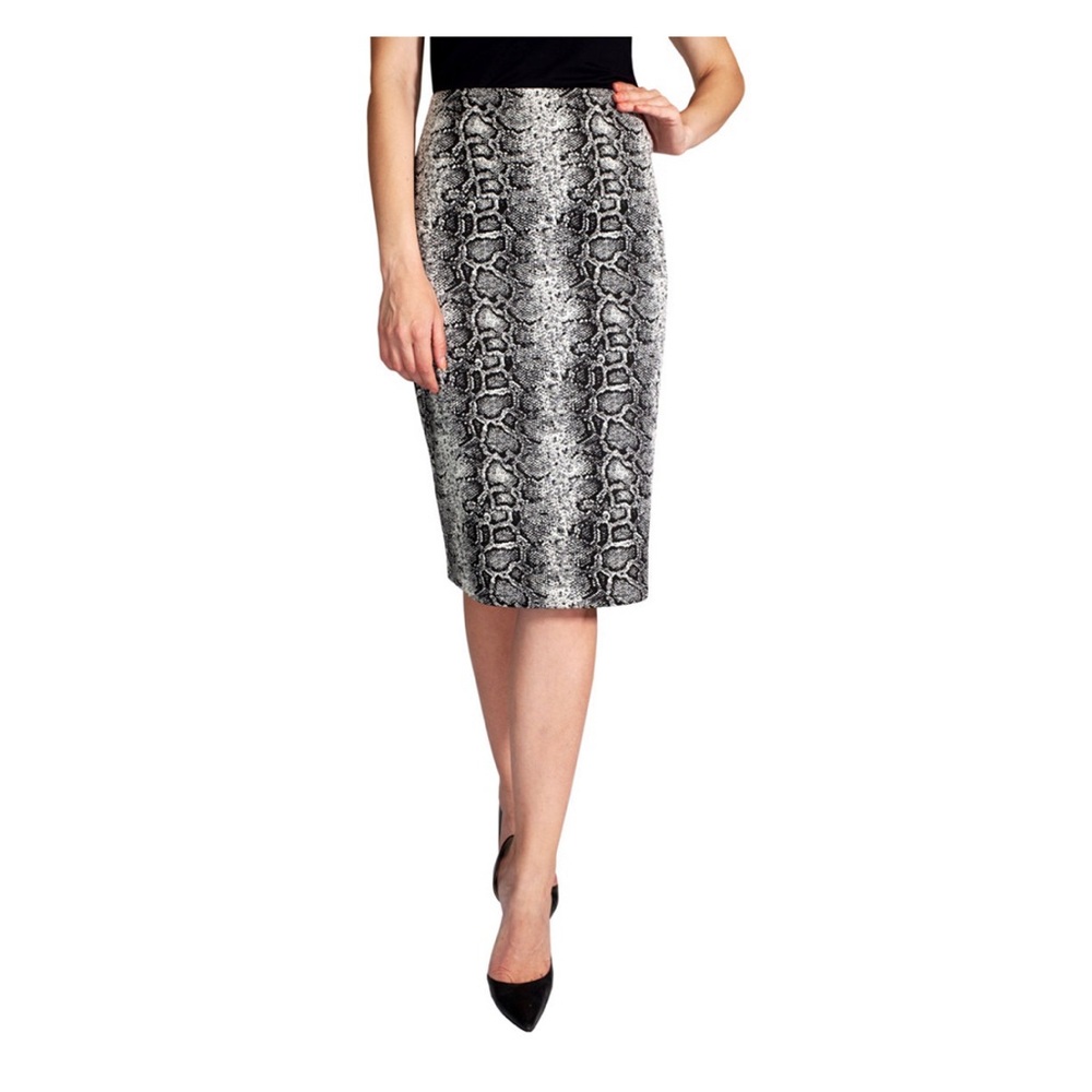 Soho Apparel Pull On Pencil Skirt Size XL
